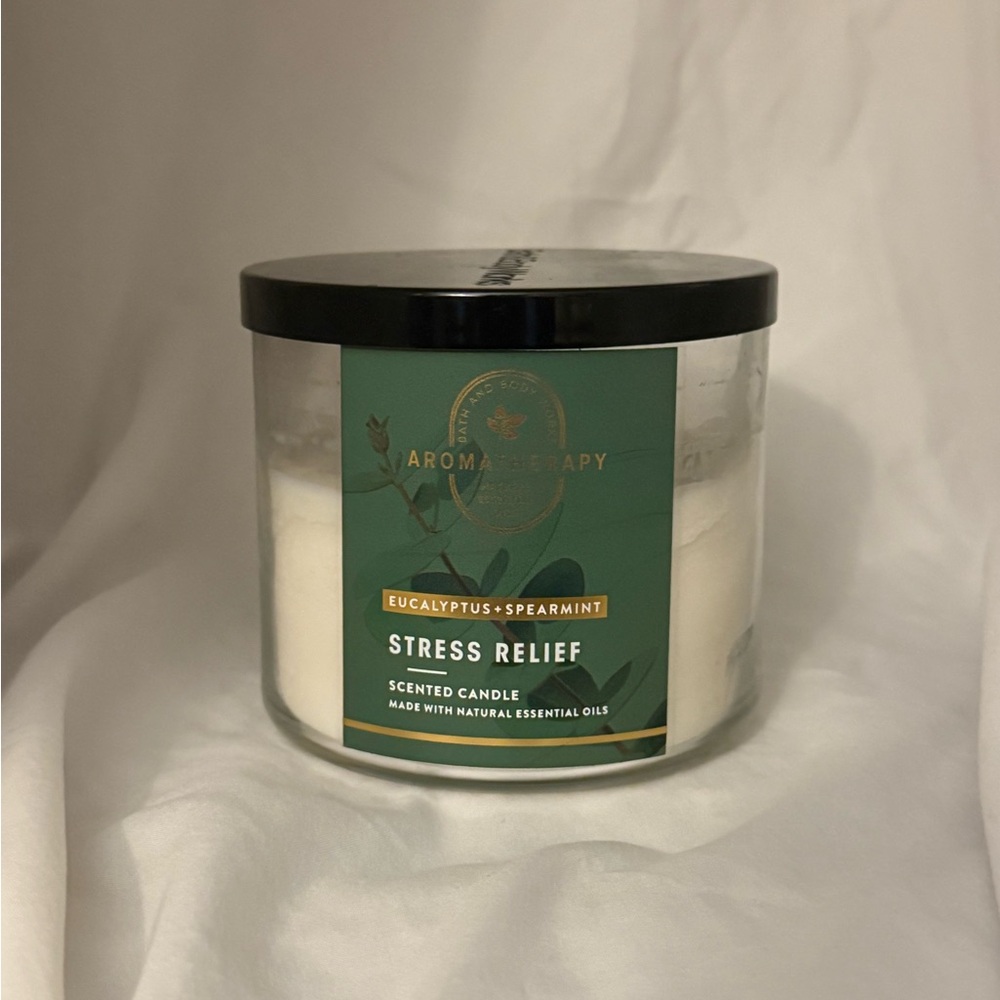 Bath & Body Works Aromatherapy Stress Relief Candle - Green and White